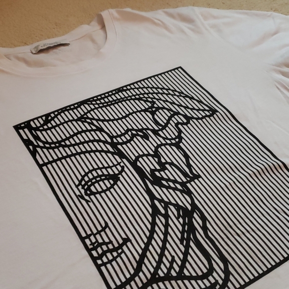 Designer classic tee - Picture 3 of 5